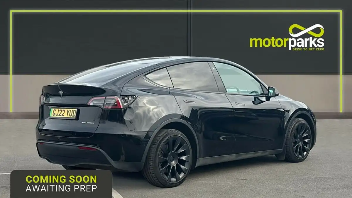 2022-tesla-model-y-e-long-range-big-3