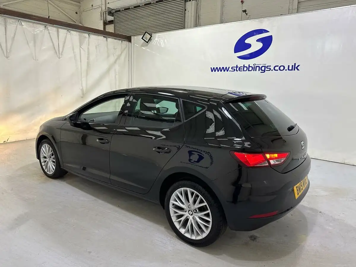 2019-seat-leon-15-tsi-evo-se-dynamic-hatchback-big-4