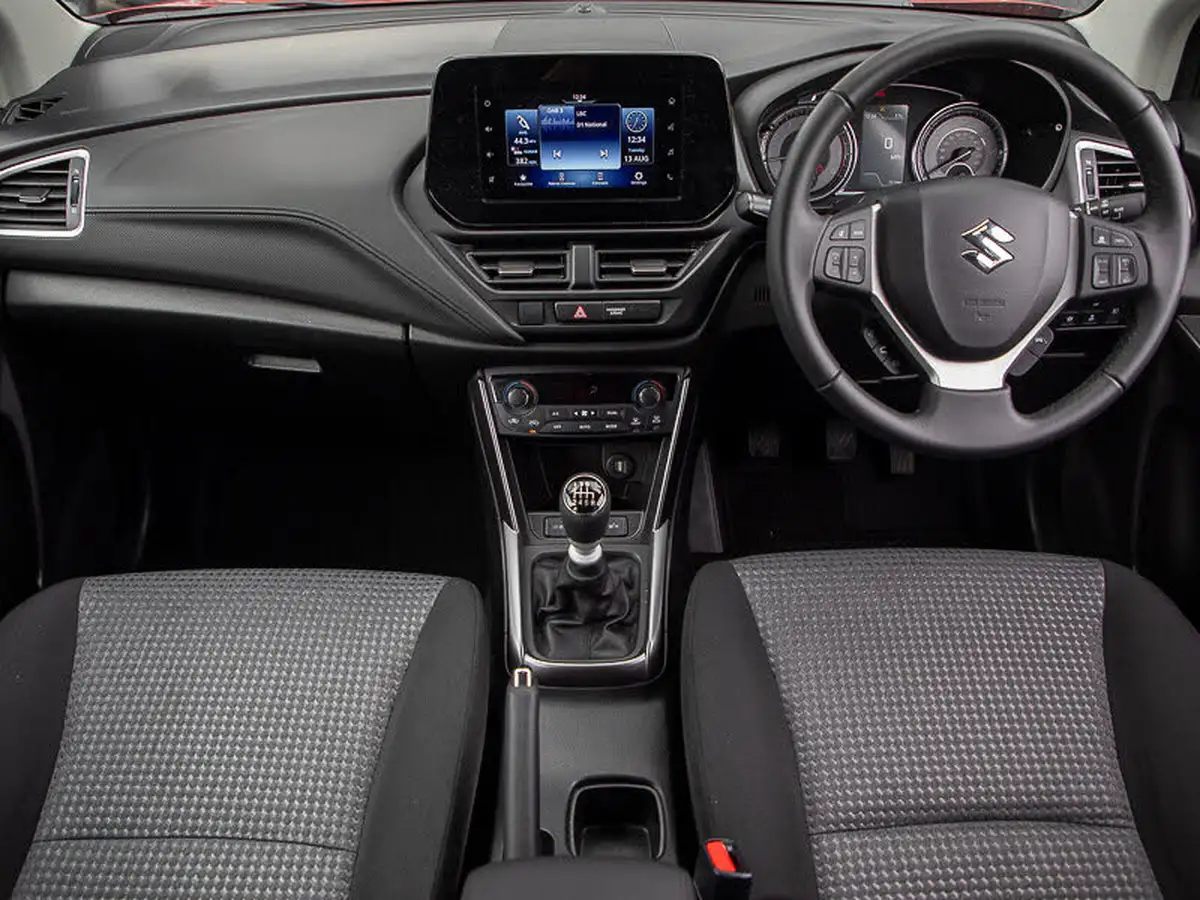 2023-suzuki-s-cross-14-boosterjet-motion-big-2