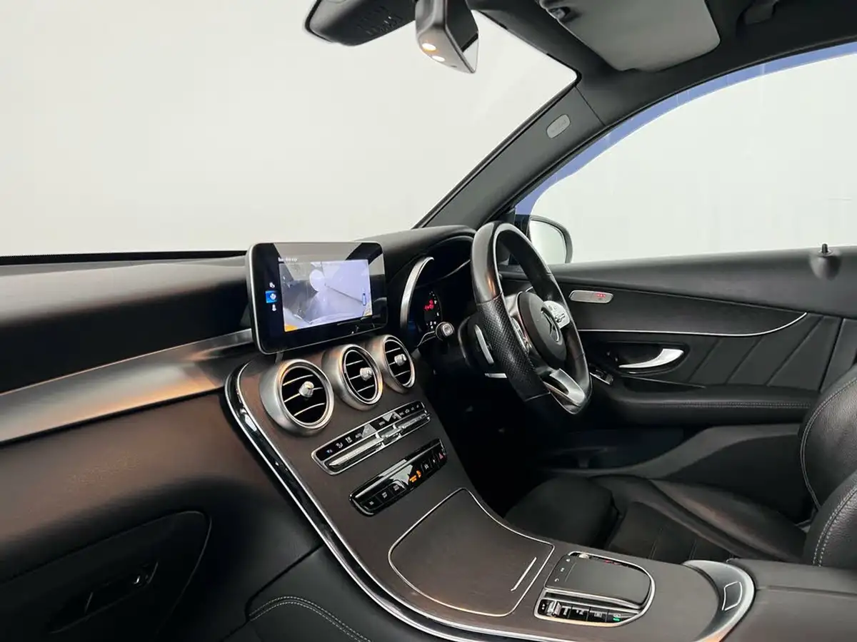 2019-mercedes-benz-glc-class-20d-glc220d-amg-line-station-wagon-5d-4matic-plus-big-21