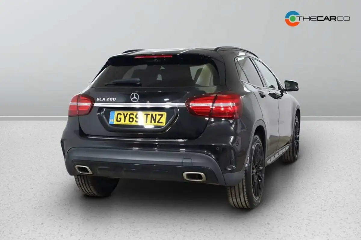 2020-mercedes-benz-gla-class-16-gla-200-amg-line-edition-7g-dct-big-3