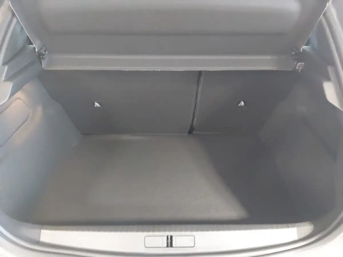 2024-peugeot-208-12-puretech-allure-big-7
