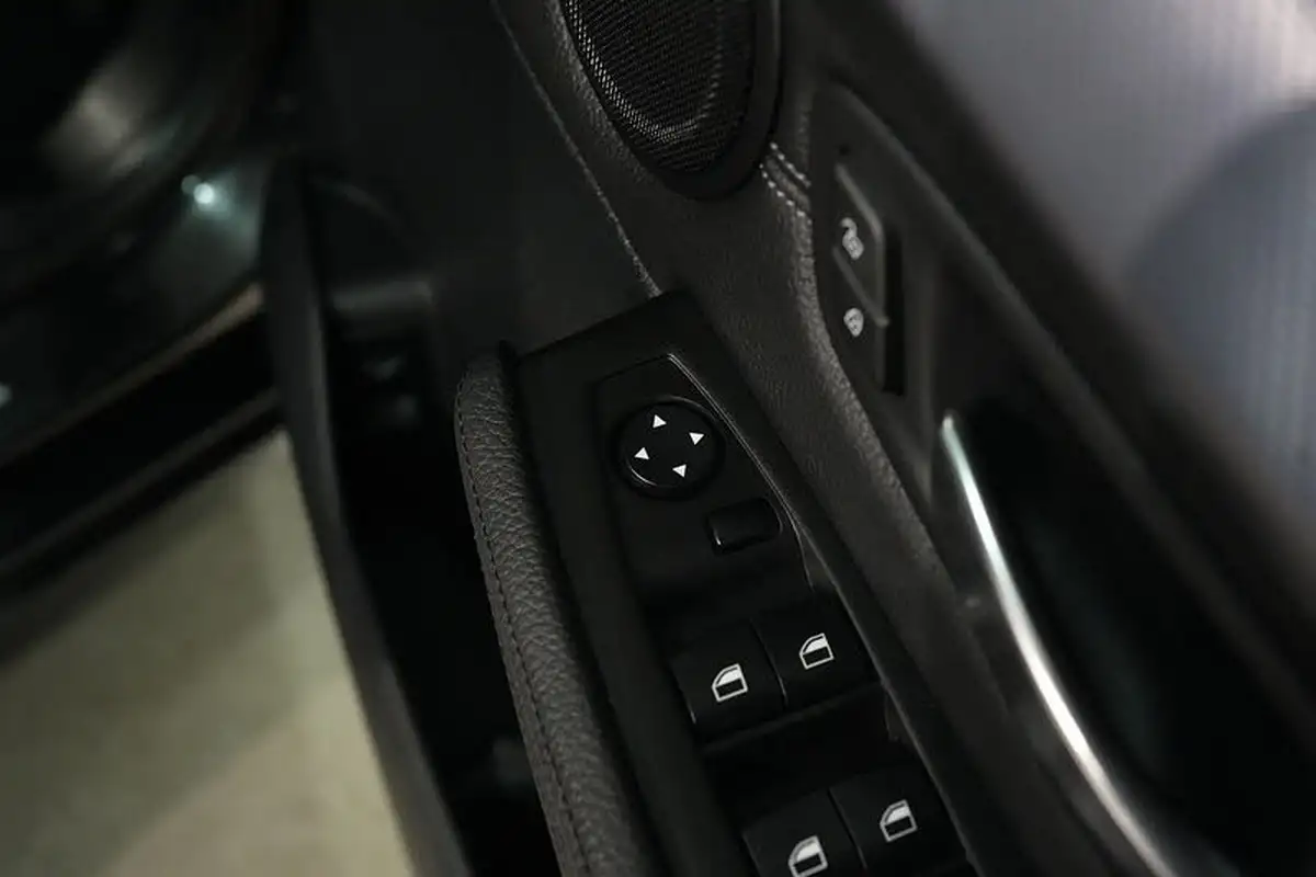 2019-bmw-2-series-20-220i-m-sport-189bhp-active-tourer-5d-dct-big-25