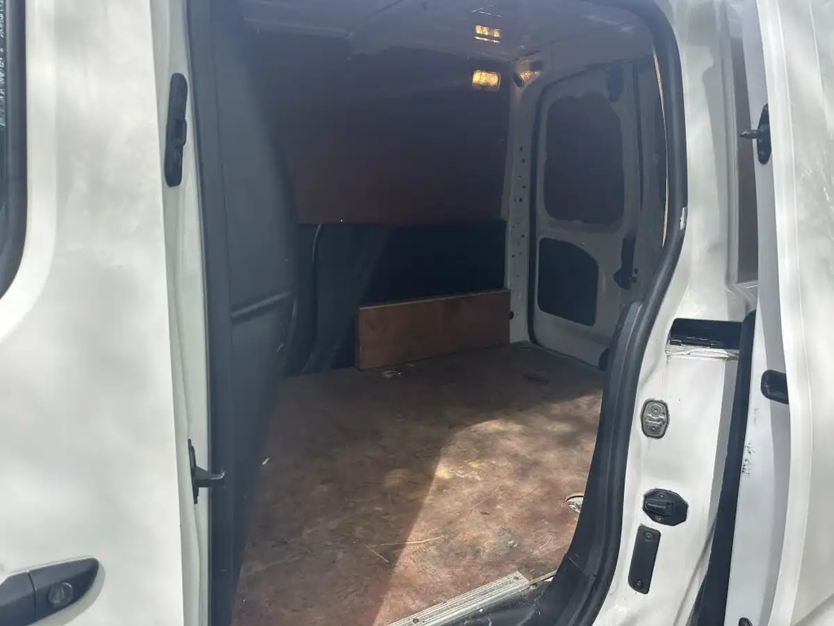 2020-citroen-berlingo-15bluehdi-1000-enterprise-100pseu6dt-e-ss-panel-big-8