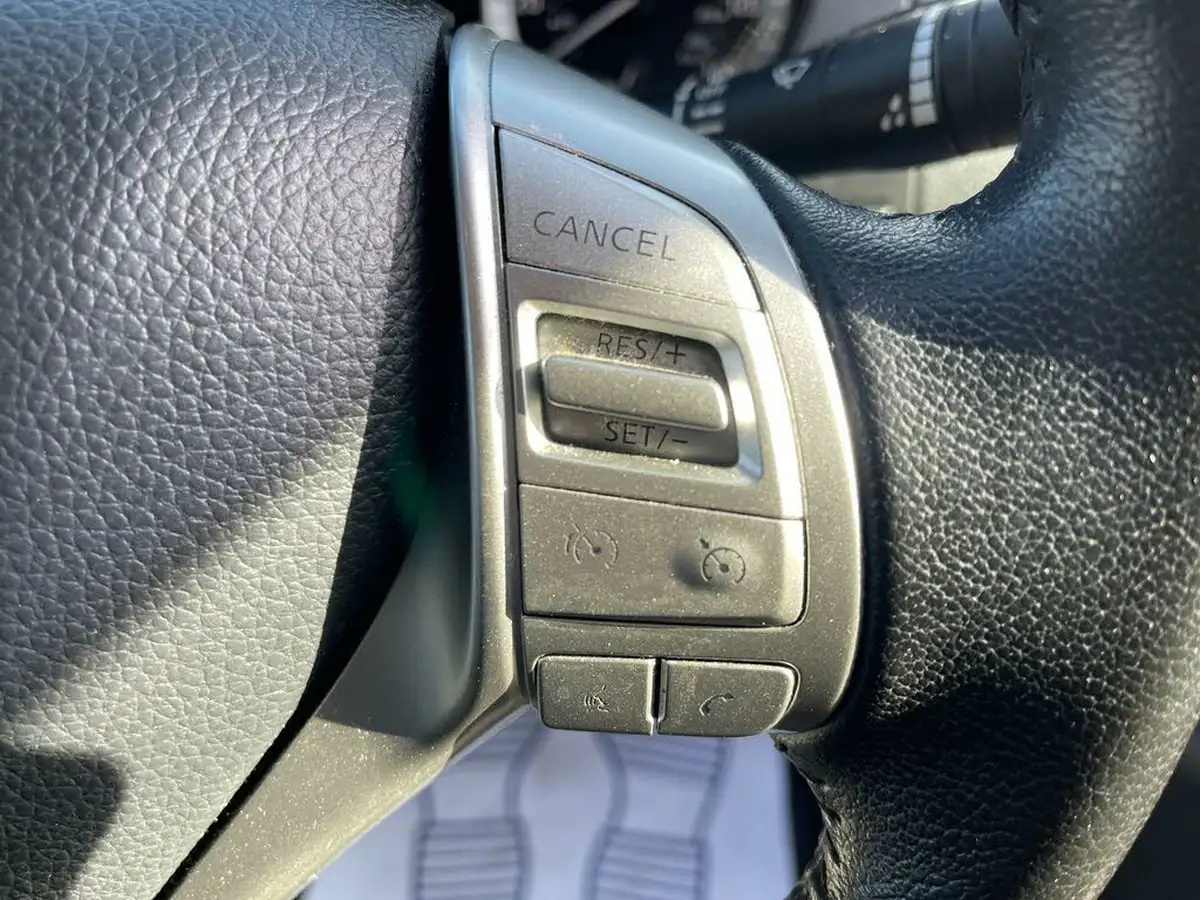 2021-nissan-navara-23dci-tt-tekna-8-navileather-auto-big-22