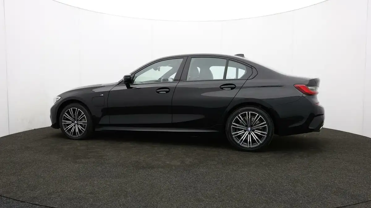 2019-bmw-3-series-20-330e-m-sport-plus-pack-big-74