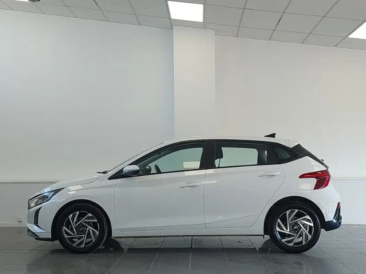 2024-hyundai-i20-10-t-gdi-advance-big-3