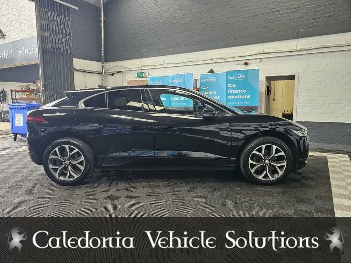 2020-jaguar-i-pace-ev400-hse-big-7