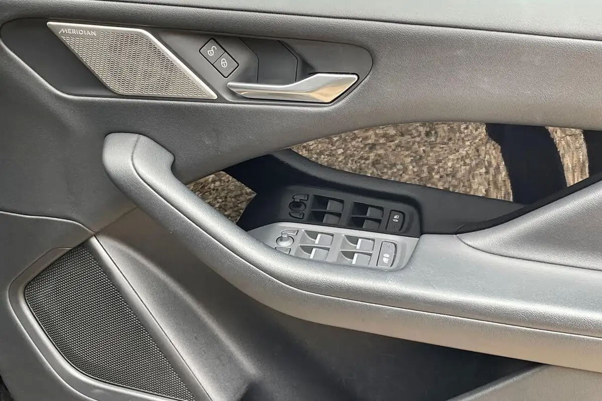 2020-jaguar-i-pace-ev400-s-big-40