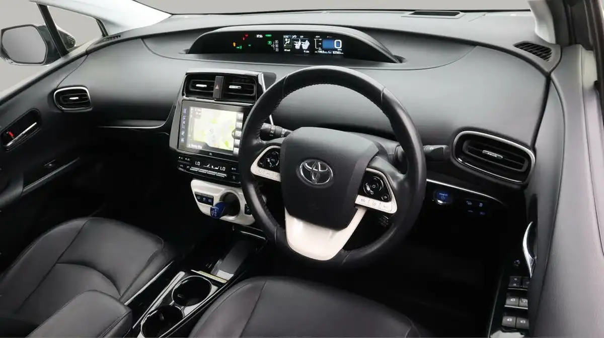2017-toyota-prius-18-vvt-i-excel-plug-in-big-8