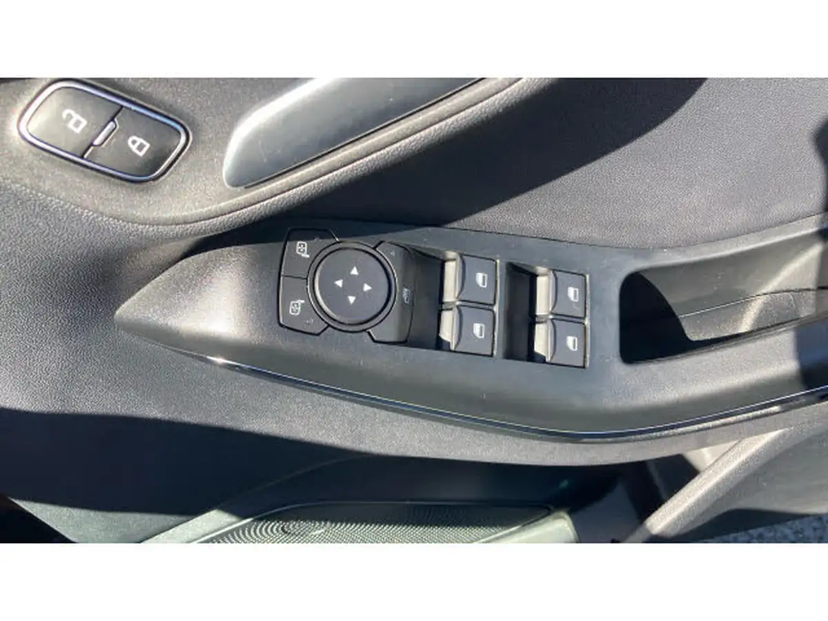 2023-ford-fiesta-big-20