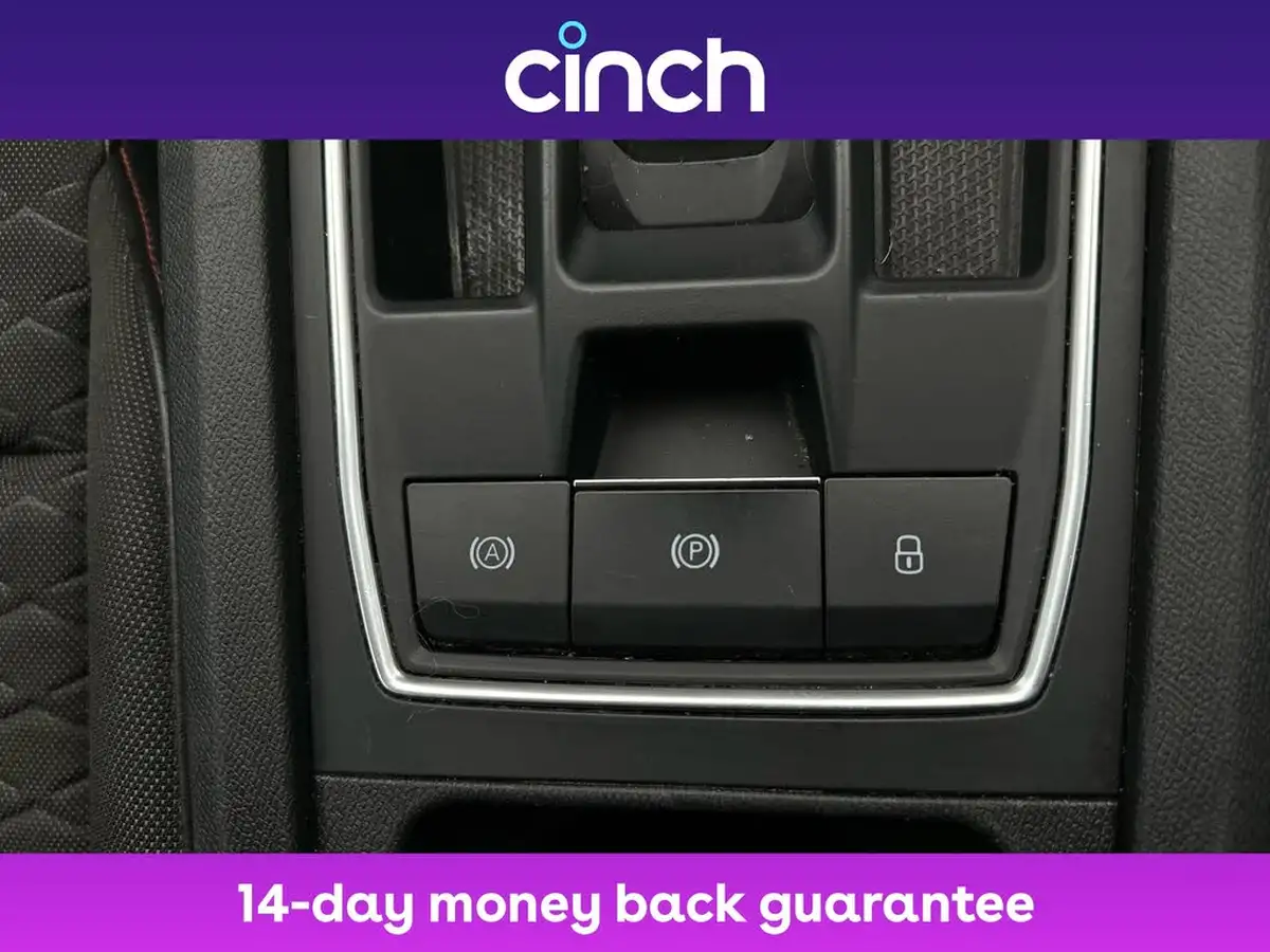 2021-seat-leon-14-e-hybrid-fr-estate-big-34