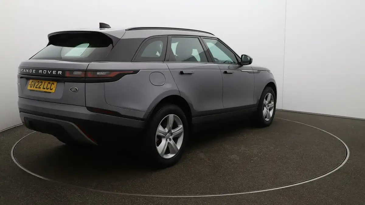 2022-land-rover-range-rover-velar-20-d200-velar-big-55