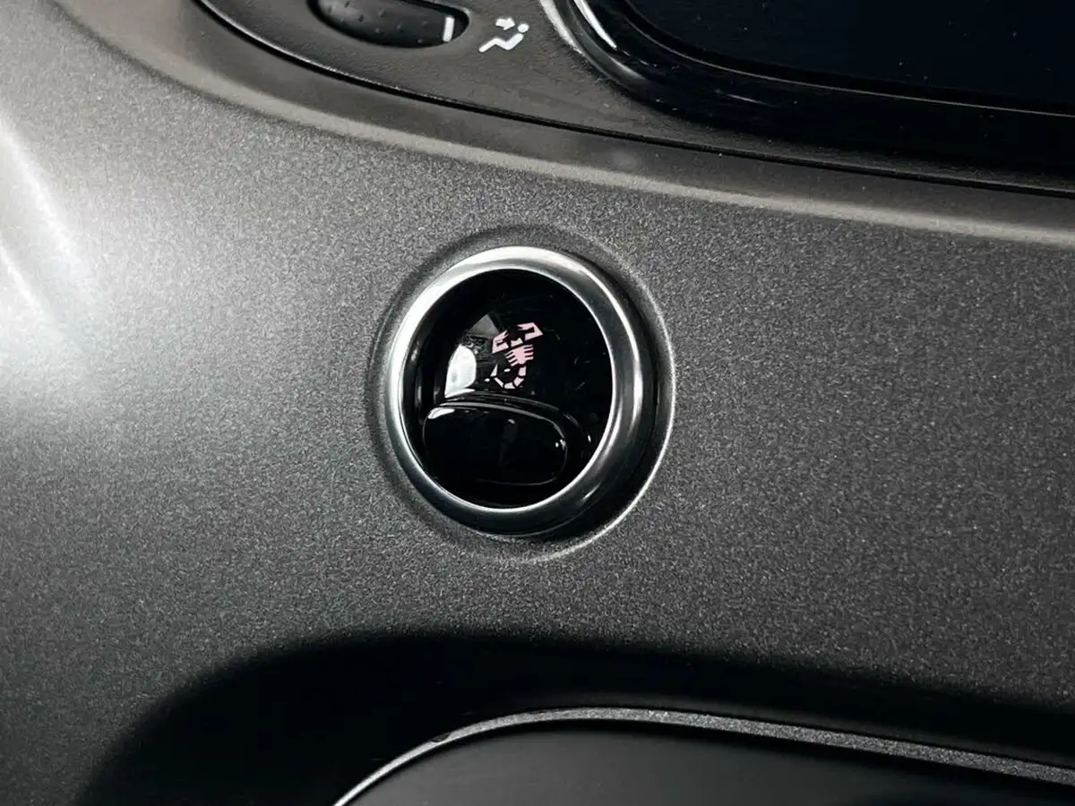 2022-abarth-595-14-tjet-165ps-big-29