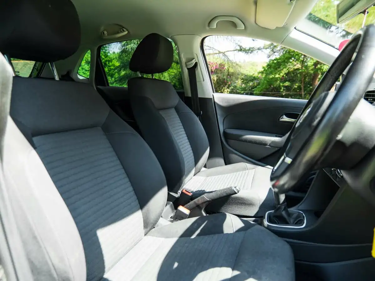 2011-volkswagen-polo-14-match-5d-big-11