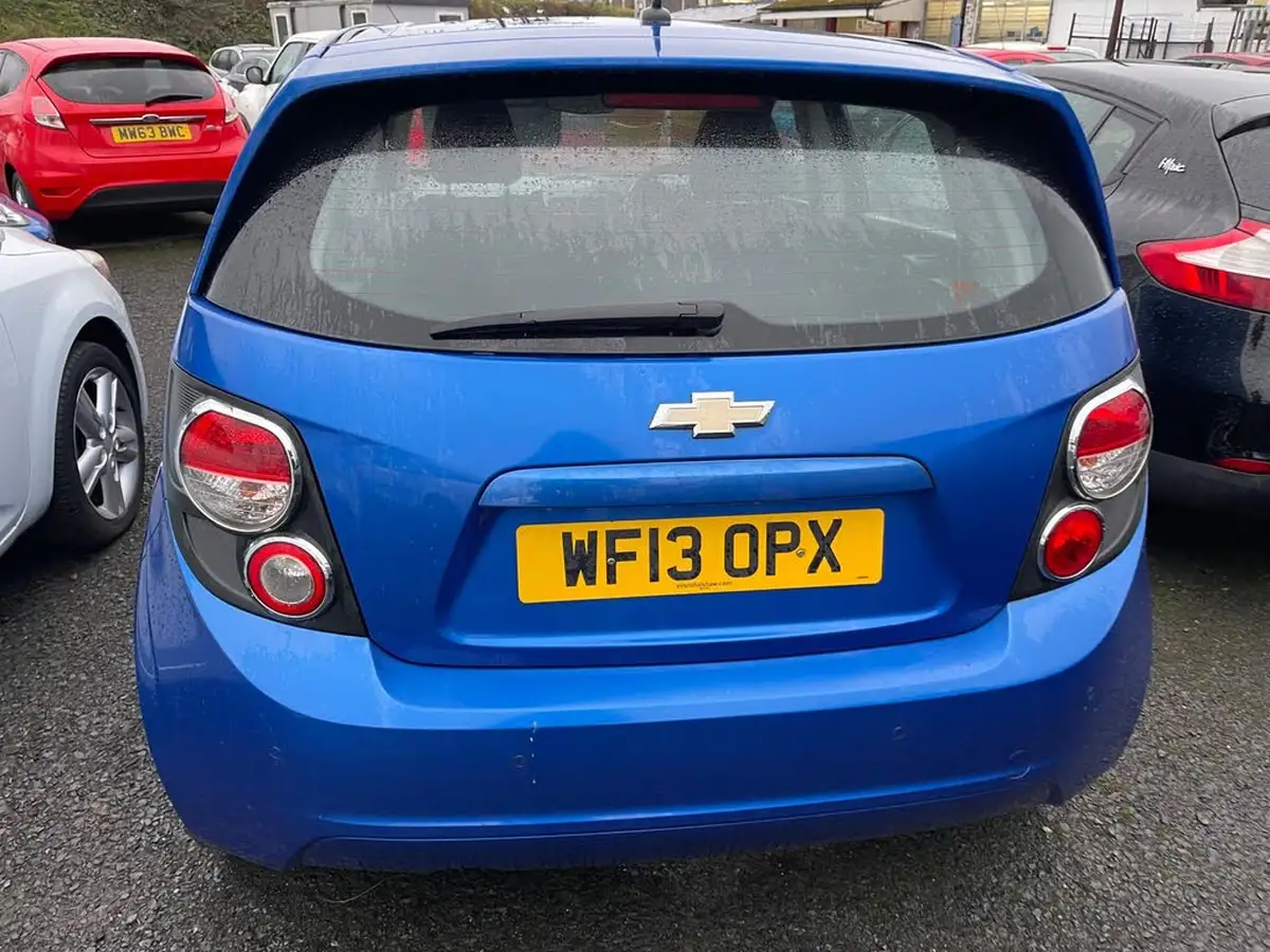 2013-chevrolet-aveo-13td-ltz-ss-big-6