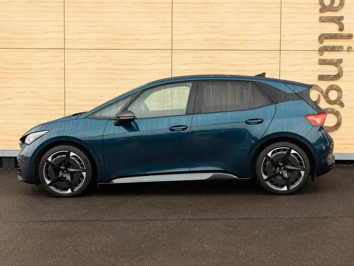 2022-cupra-born-e-v3-204ps-58kwh-big-12