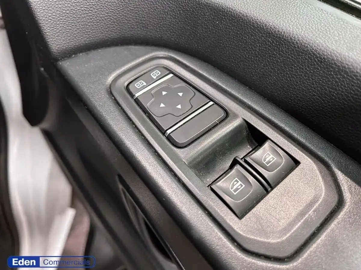 2022-renault-trafic-20dci-sl28-110-business-big-14