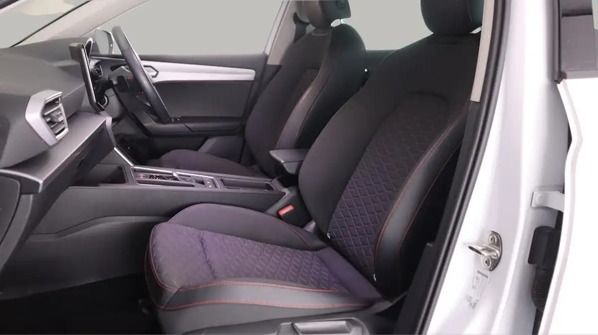 2021-seat-leon-14-e-hybrid-fr-hatchback-big-14
