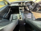 2015-lexus-is-300h-25-luxury-small-47