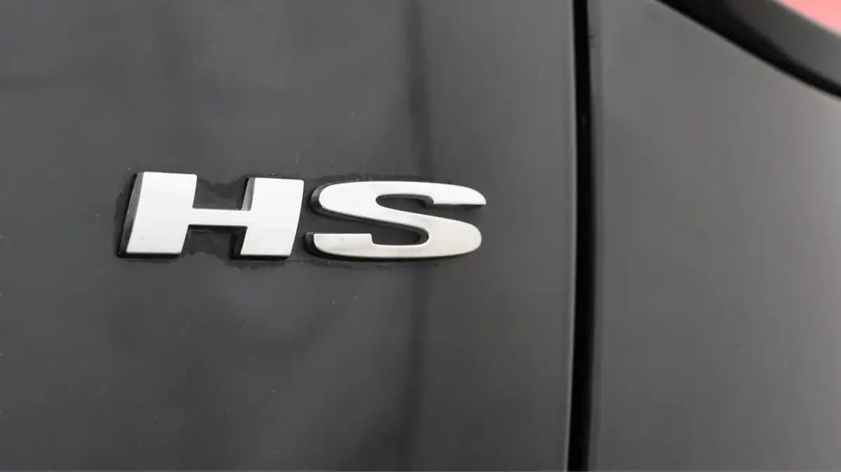 2022-mg-hs-15t-gdi-exclusive-162ps-big-22