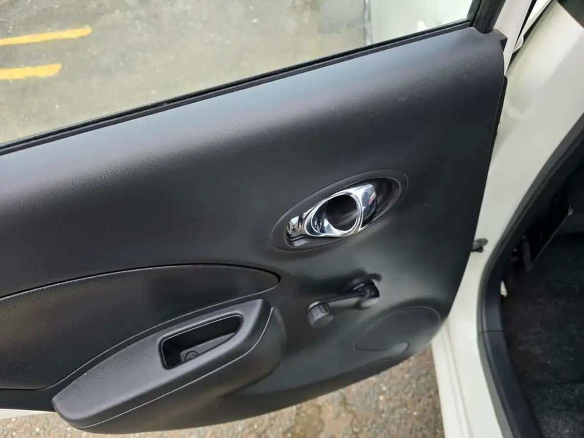 2015-nissan-micra-12-acenta-80ps-big-20