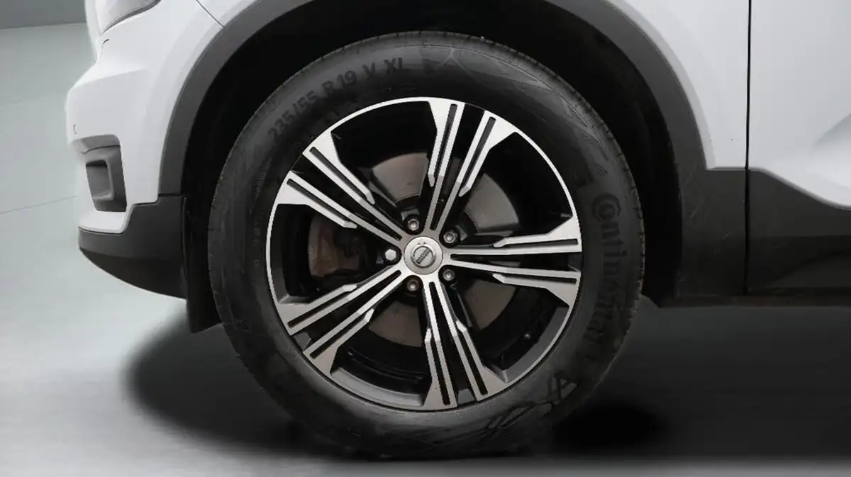 2022-volvo-xc40-15-t5-inscription-pro-big-18