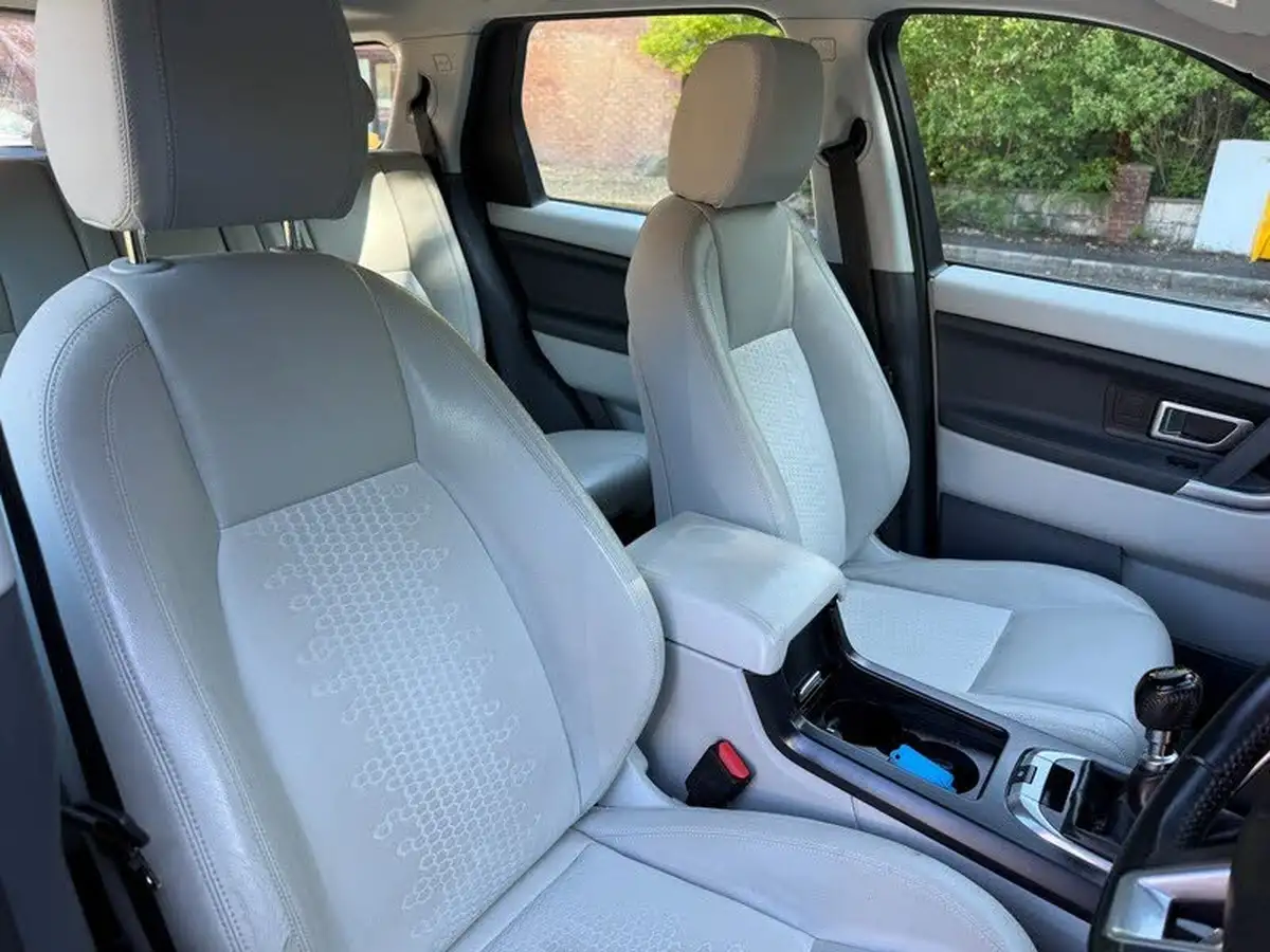 2016-land-rover-discovery-sport-20td4-se-tech-150ps-awd-ss-big-21