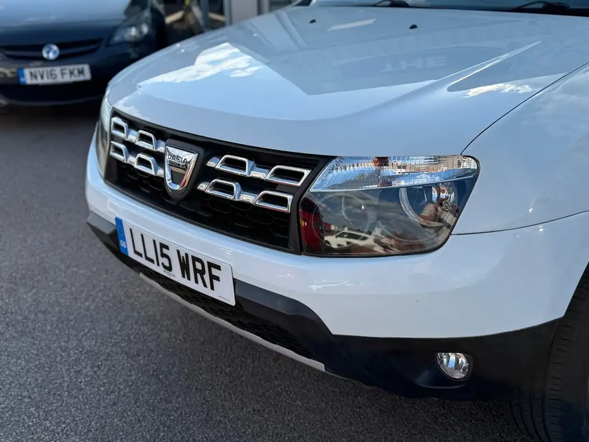 2015-dacia-duster-15d-laureate-107bhp-big-13
