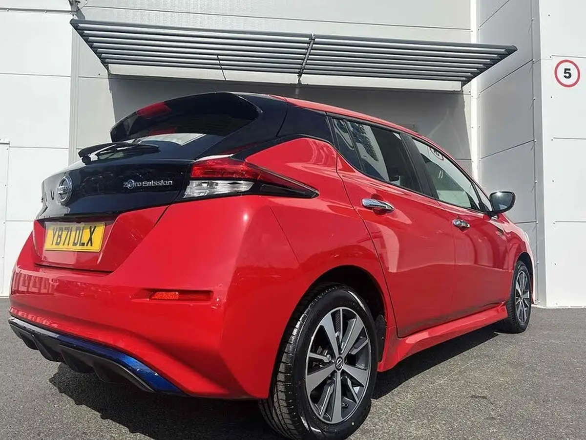 2021-nissan-leaf-e-acenta-big-19