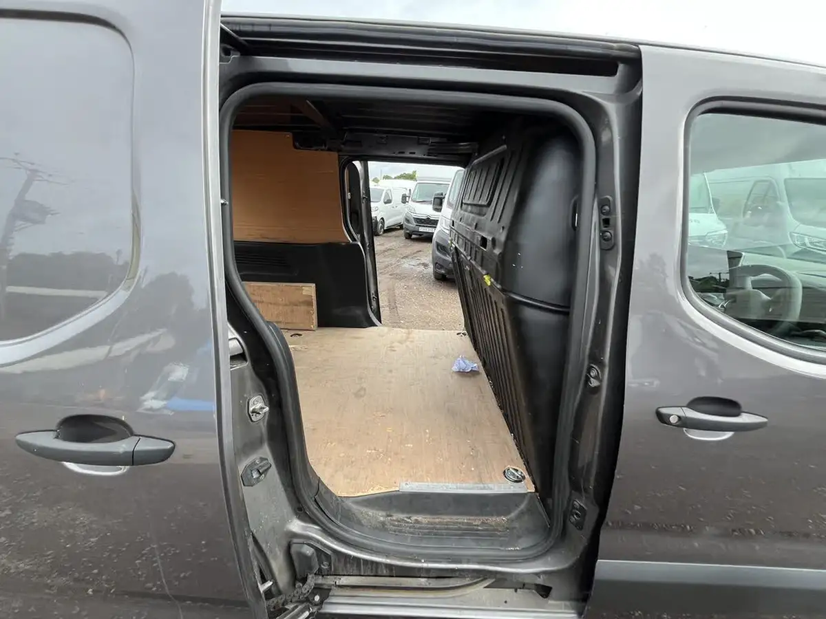 2020-citroen-berlingo-15bluehdi-950-enterprise-100pseu6dt-e-ss-panel-big-1