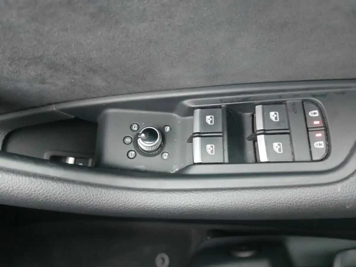 2022-audi-a4-avant-20-35-tfsi-s-line-tronic-big-18
