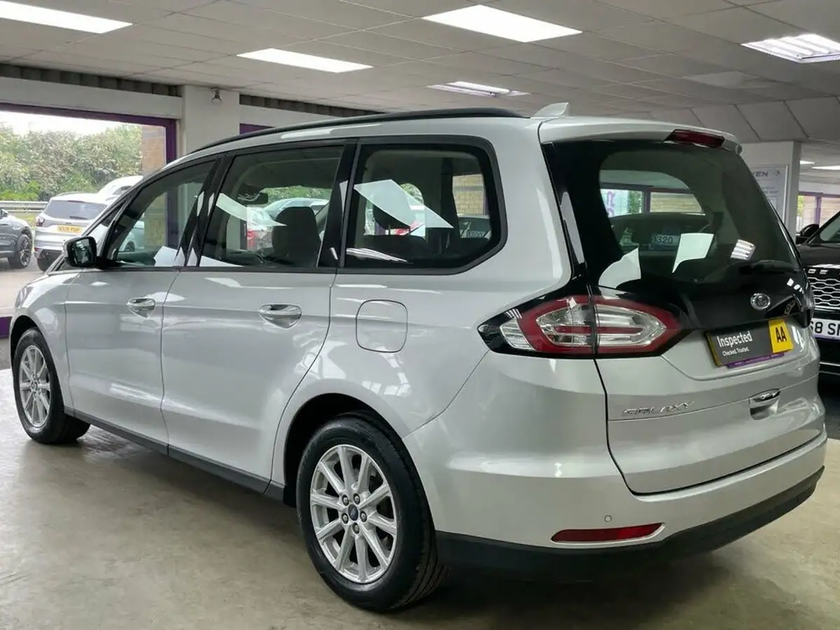 2021-ford-galaxy-20-zetec-big-7