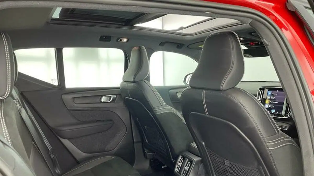 2022-volvo-xc40-15-t5-r-design-pro-big-26