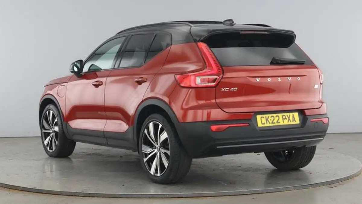 2022-volvo-xc40-15-t5-r-design-pro-big-2