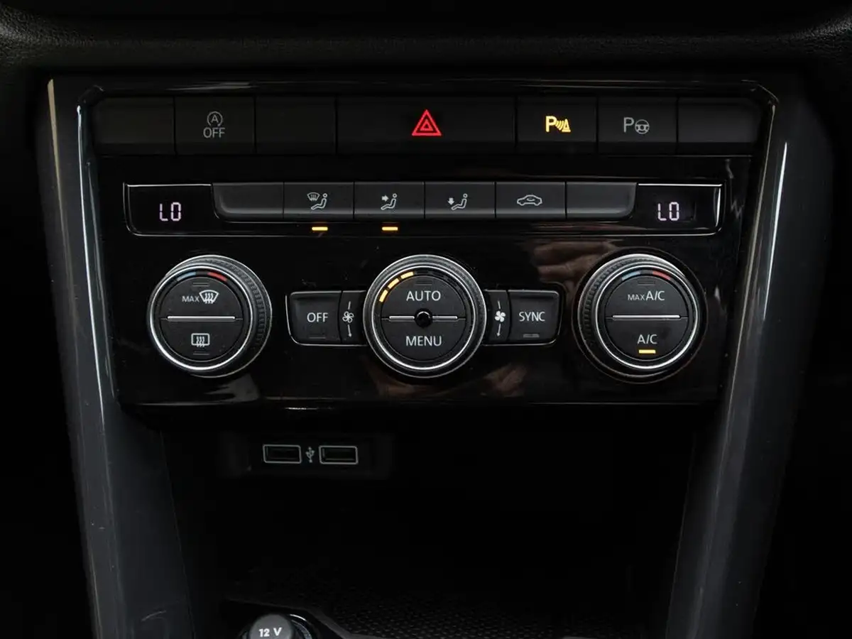 2018-volkswagen-t-roc-20tdi-sel-ss-big-32