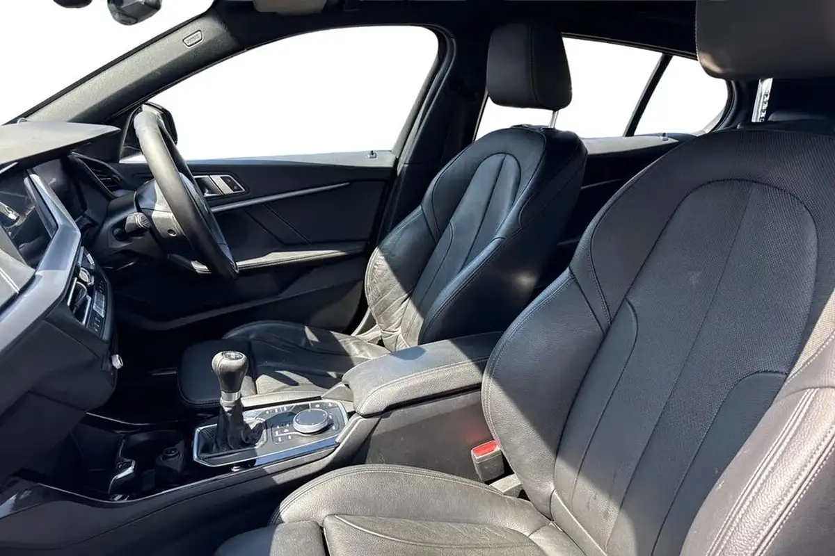 2021-bmw-1-series-15-118i-m-sport-lcp-big-10