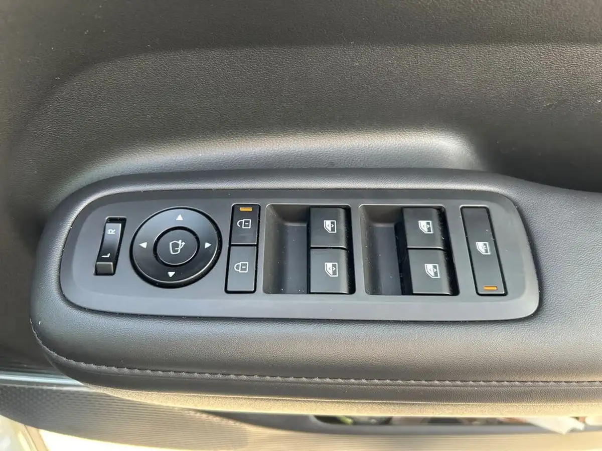 2025-hyundai-santa-fe-16-t-gdi-ultimate-253ps-4wd-phev-big-19
