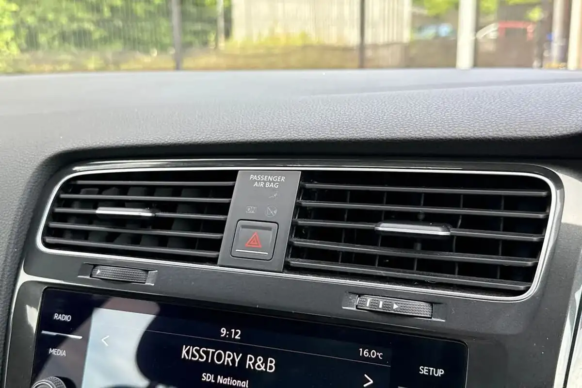2017-volkswagen-golf-14-tsi-ss-estate-5d-dsg-big-29