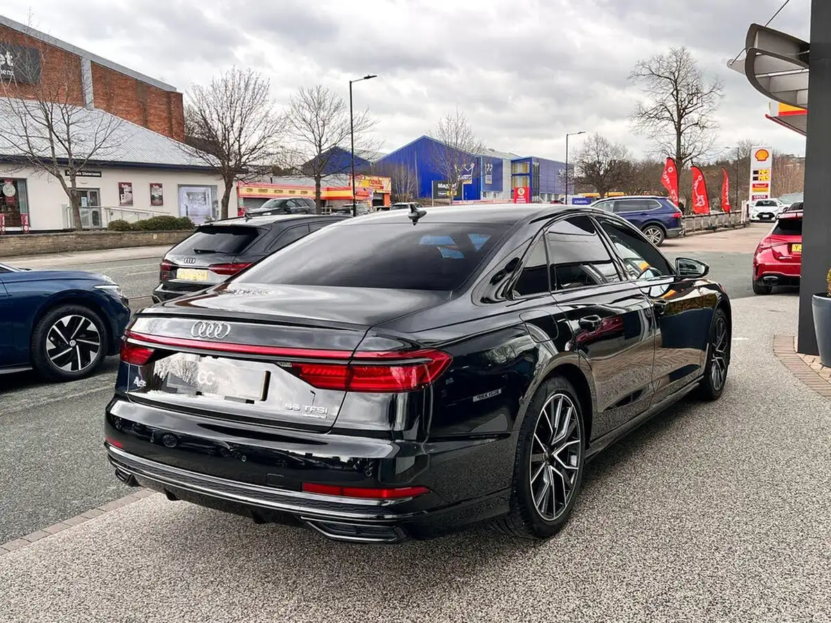 2021-audi-a8-30-55-tfsi-black-edition-big-6