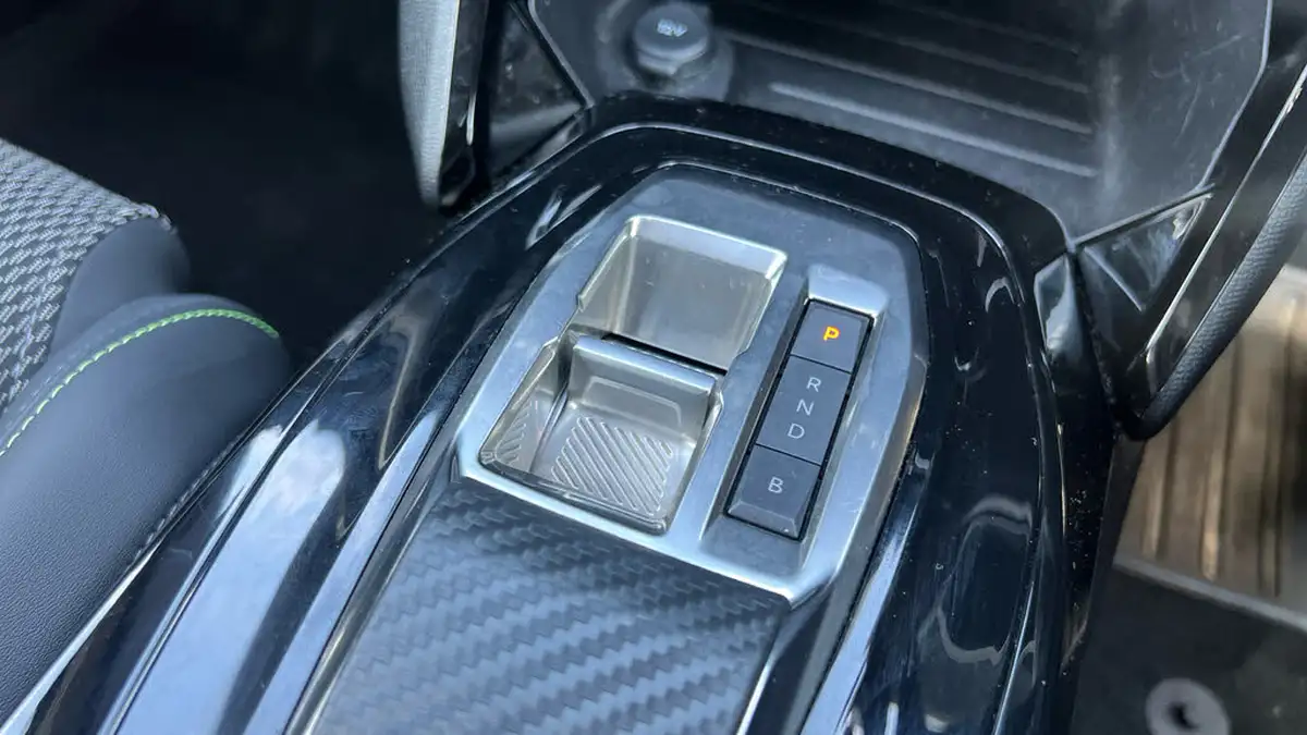 2024-peugeot-2008-suv-e-gt-156ps-54kwh-big-19