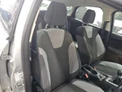 2012-ford-focus-10-zetec-100ps-hatchback-small-11