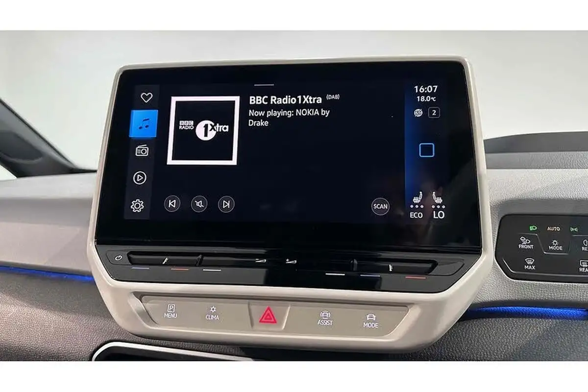 2021-volkswagen-id3-e-tour-big-37