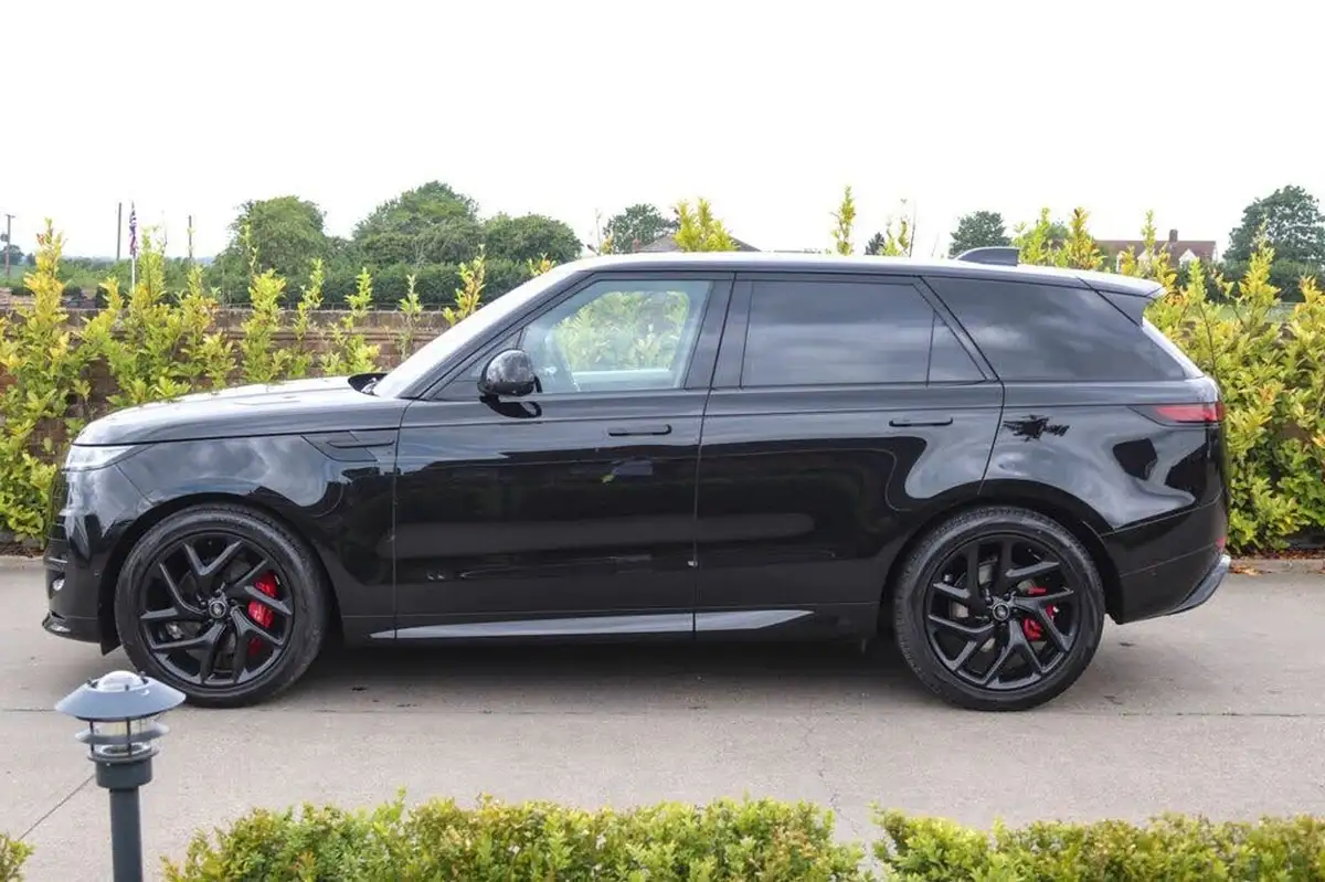 2023-land-rover-range-rover-sport-30-d300-dynamic-se-big-8