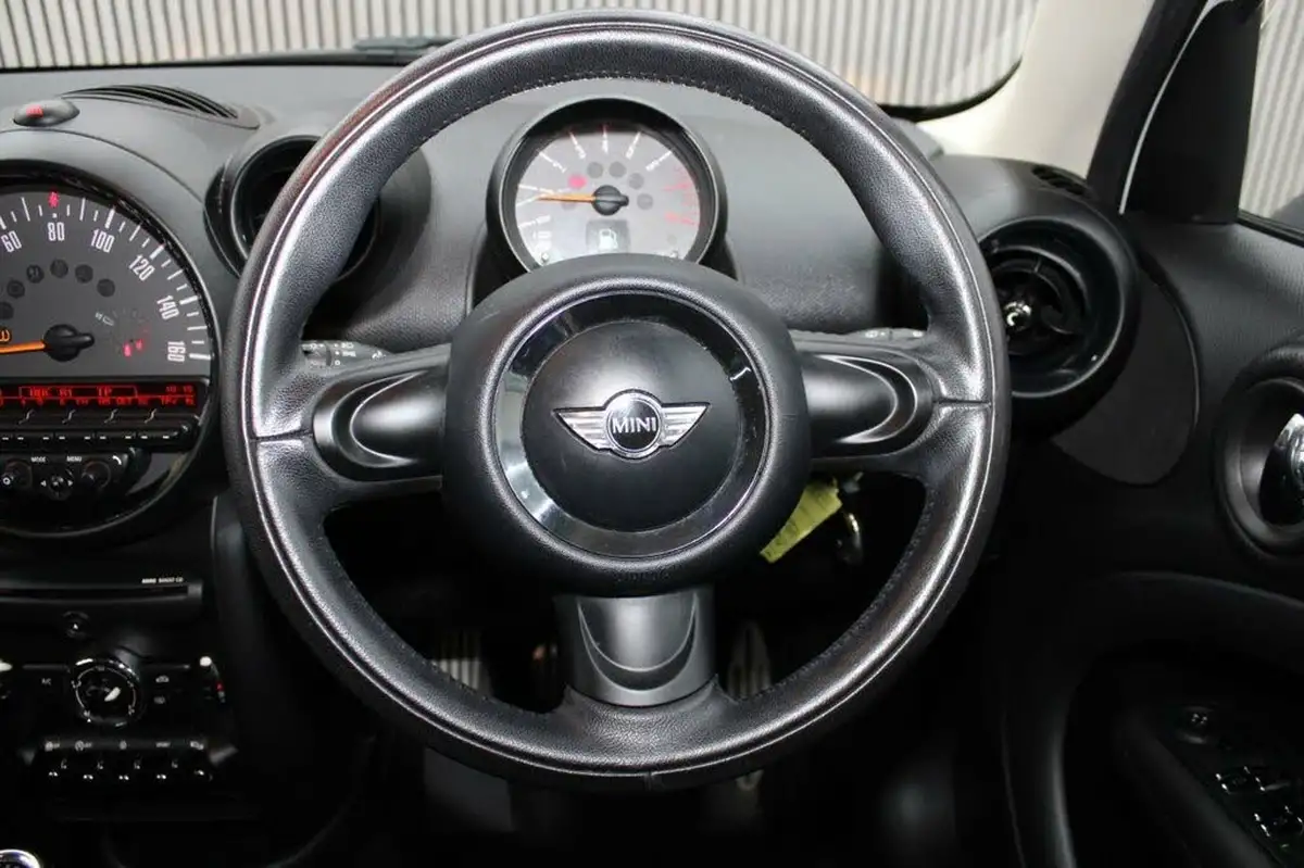 2016-mini-countryman-16-cooper-s-ss-all4-big-14