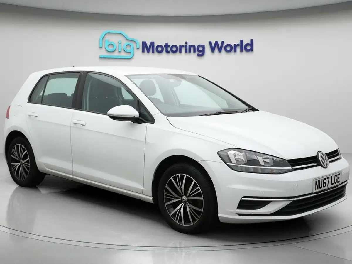 2017-volkswagen-golf-10-tsi-se-ss-hatchback-5d-big-0