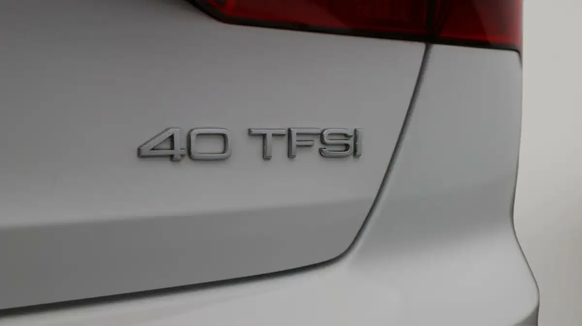 2022-audi-a6-saloon-20-40-tfsi-sport-big-21