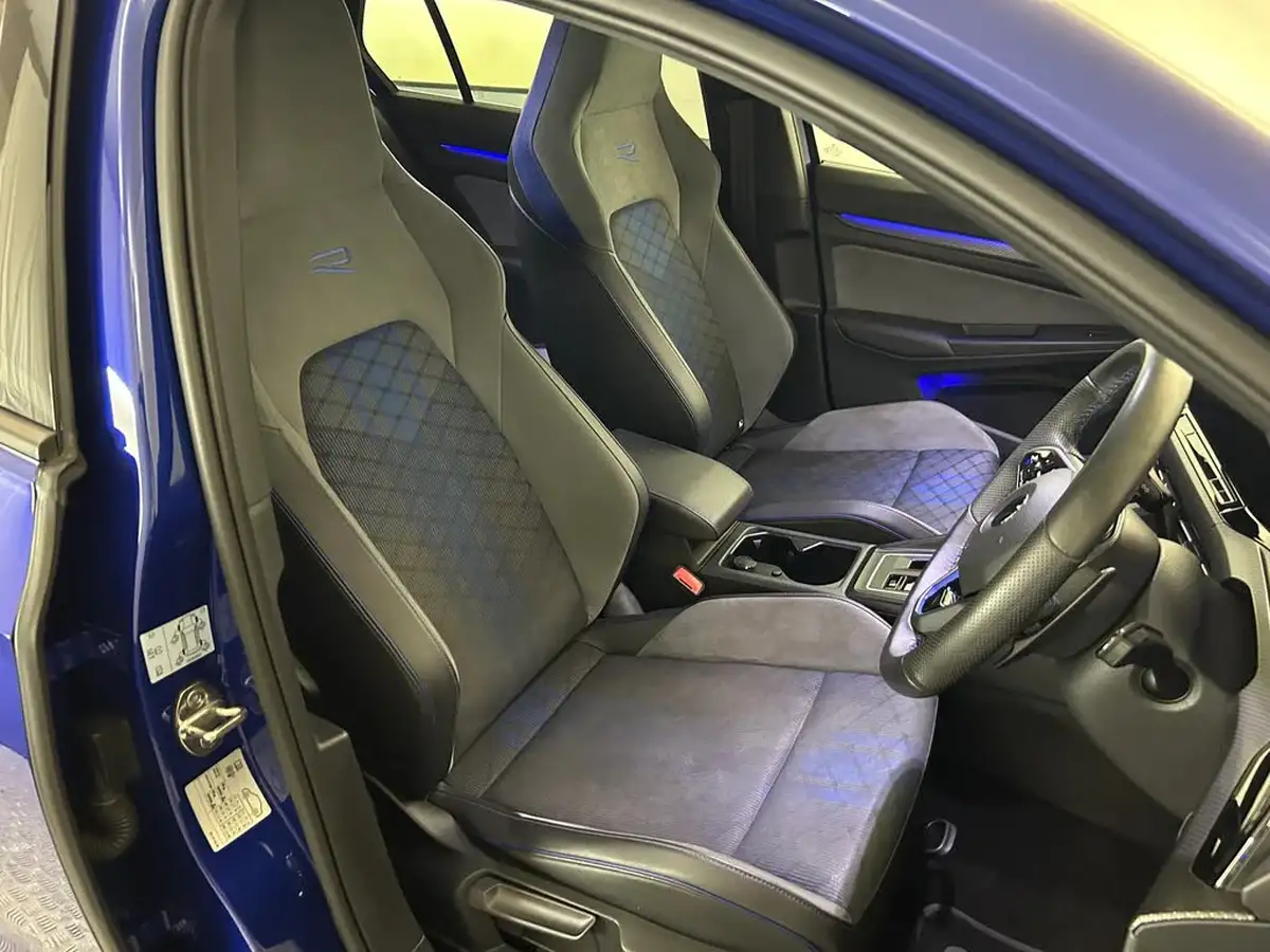 2021-volkswagen-golf-20-tsi-r-hatchback-big-29