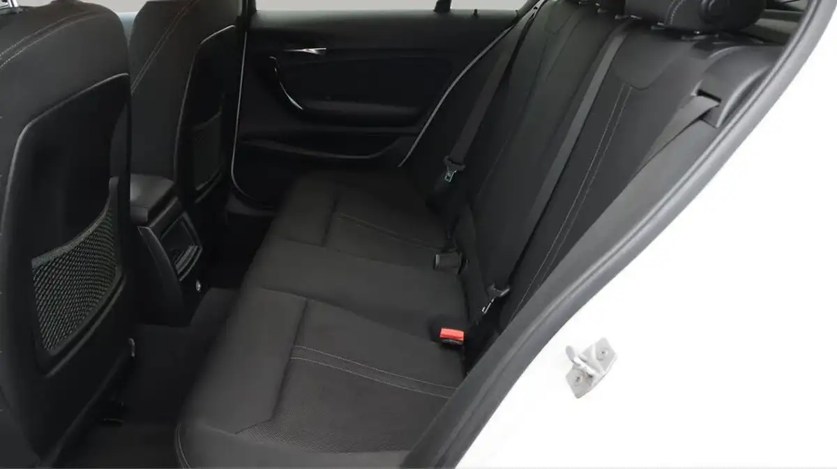 2018-bmw-1-series-15-118i-se-5d-big-16