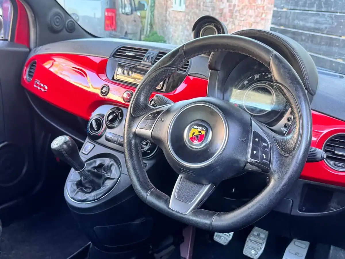 2014-fiat-500-14-abarth-t-jet-135bhp-big-9